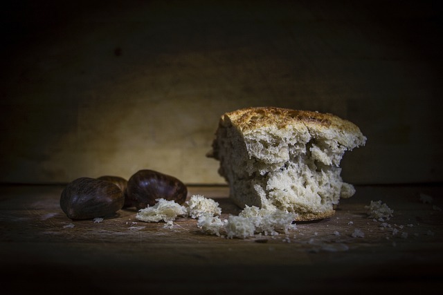 Bag lækre og sunde brød med bagebogens hemmelige opskrifter